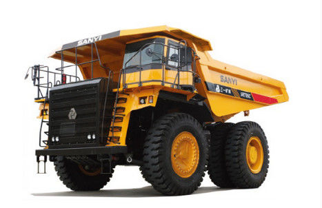 SRT95C鉱山のダンプ トラック783kWは物質的な輸送のための積載量95tを